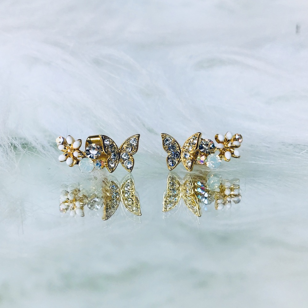 White crystals/ 3D flower and butterfly